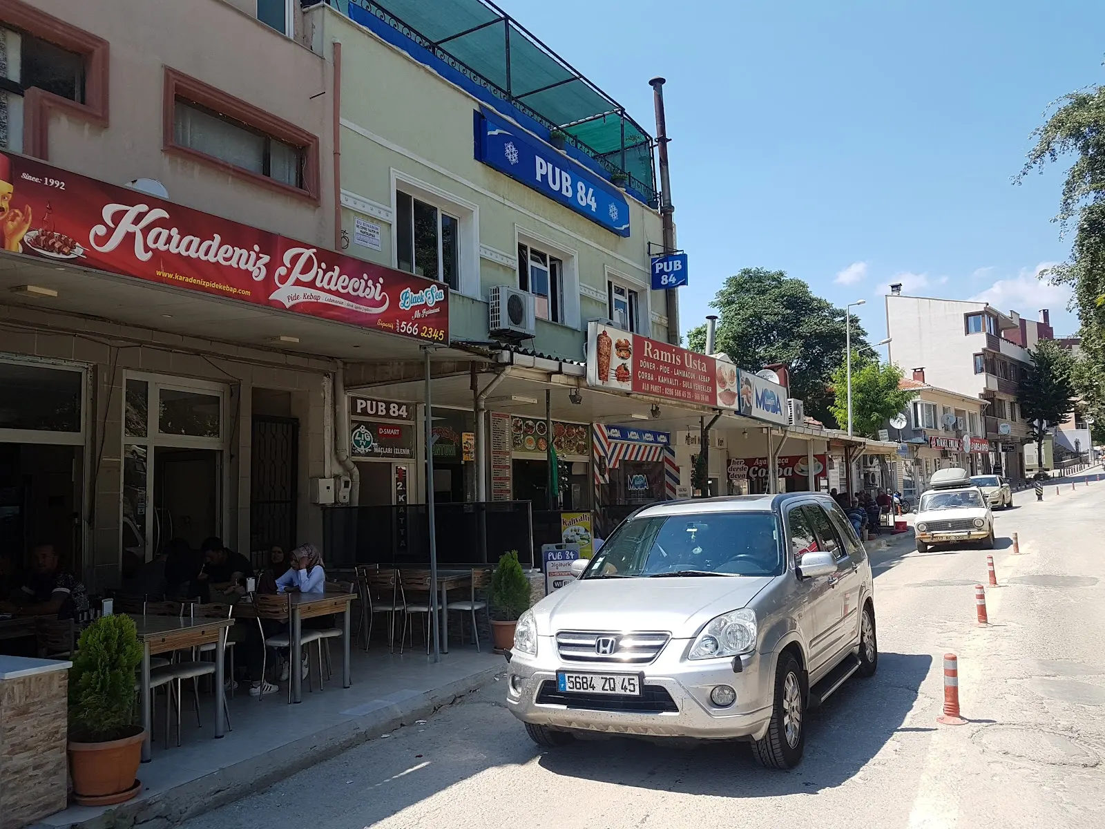 Karadeniz Pide Kebap Ve Börek Salonu