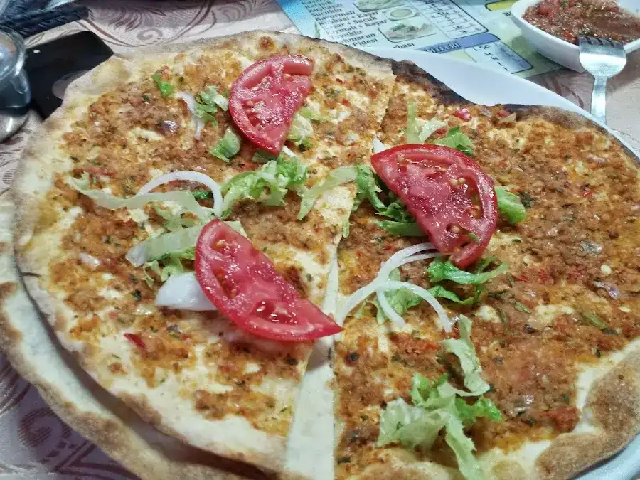 Kardeşler pide lahmacun salonu