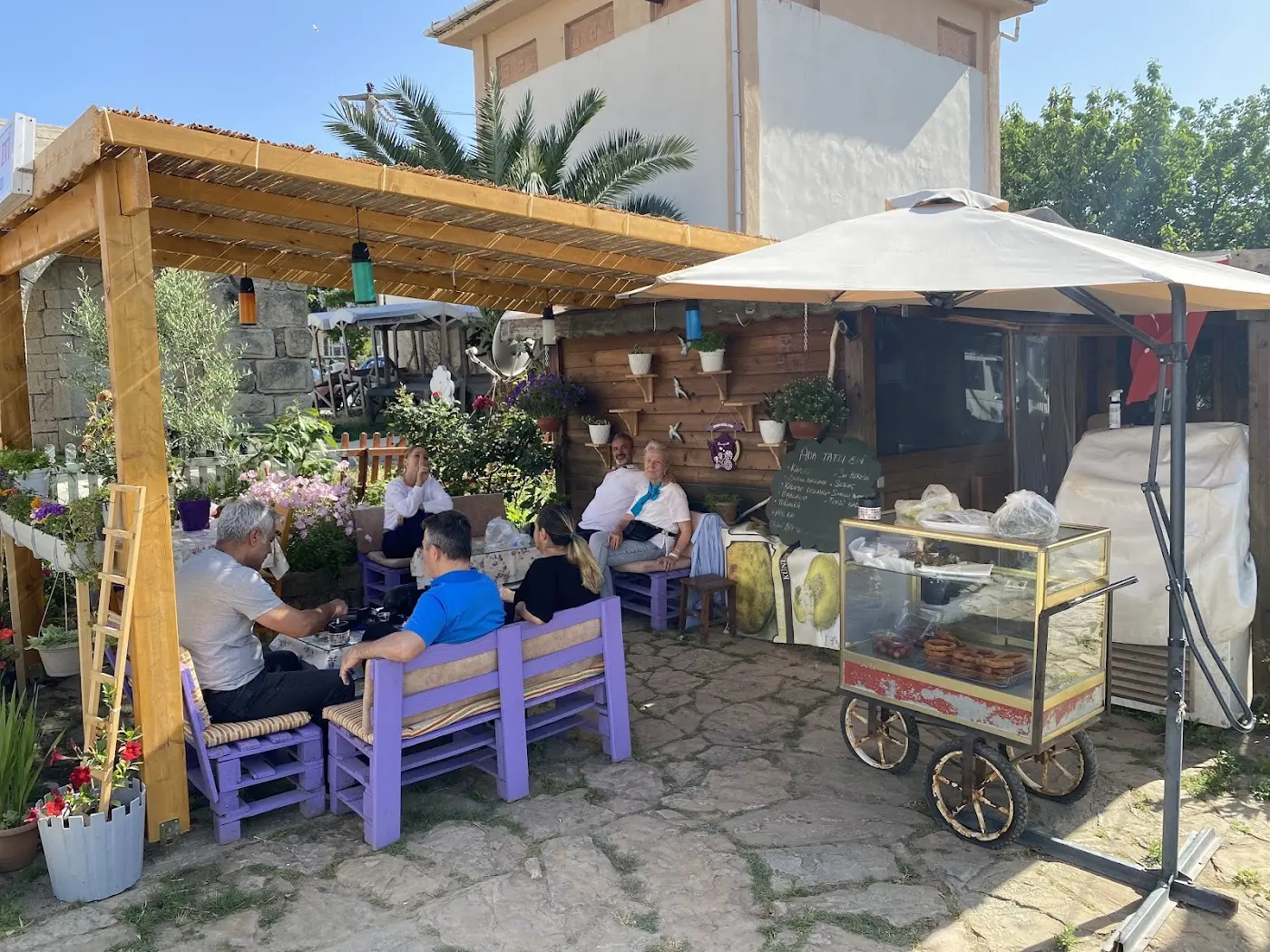 Ada Tatlı Evi Ayşe Hanım