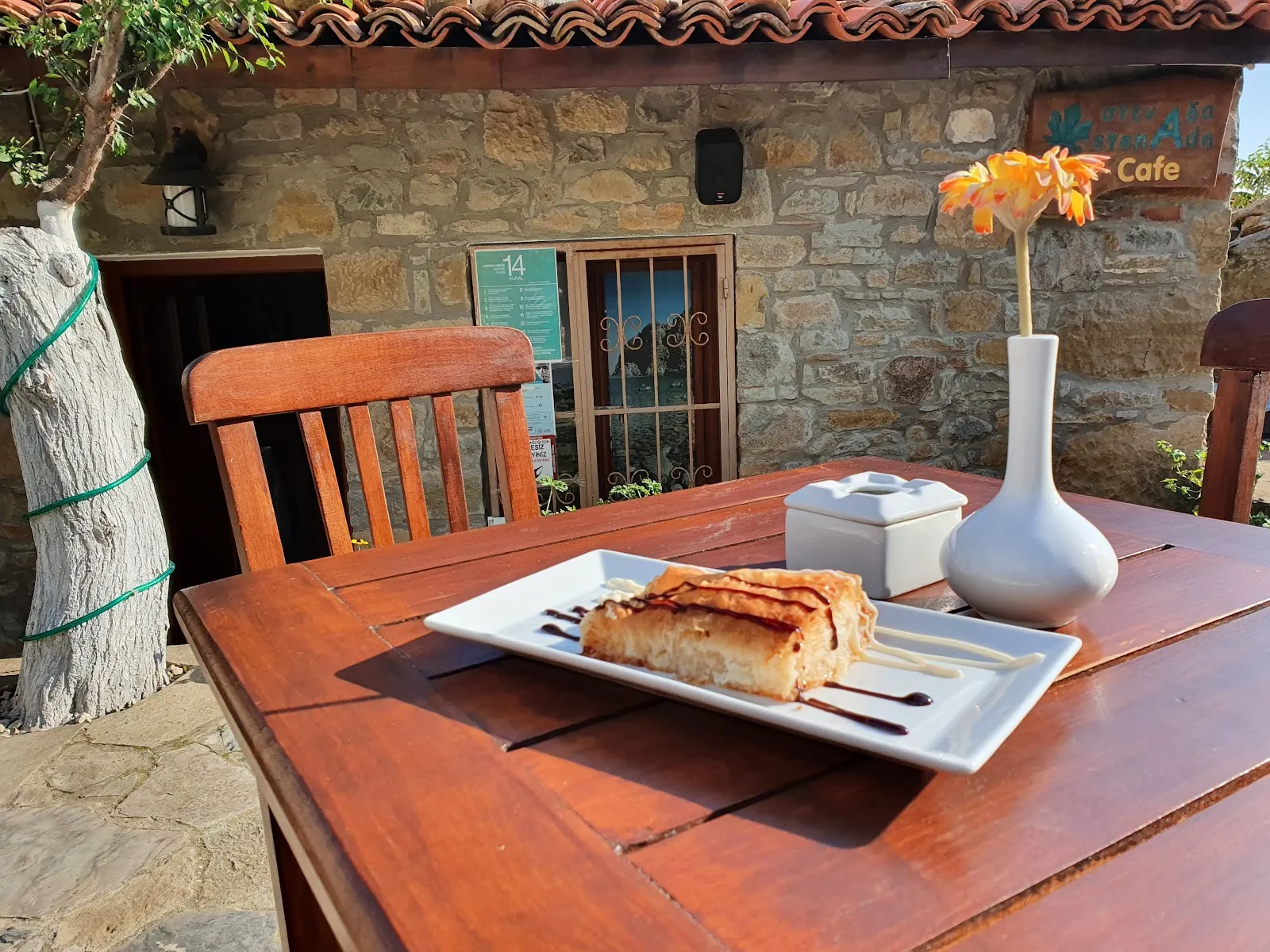 Cafe Sten Ada