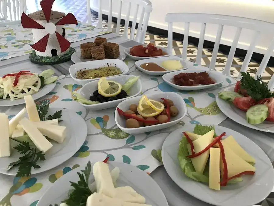 Efi Badem - Meydani Pastanesi fotoğraf 2