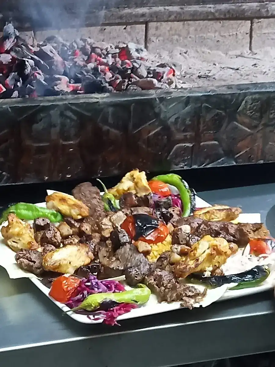 Kapnos kebap ve tantuni fotoğraf 2