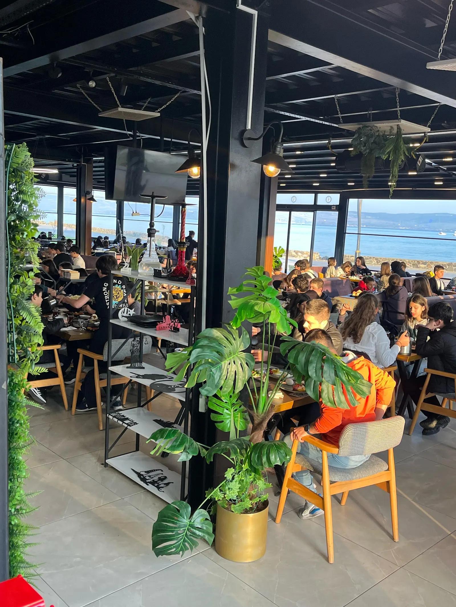 FORKNİFE FOOD AND BEVERAGE