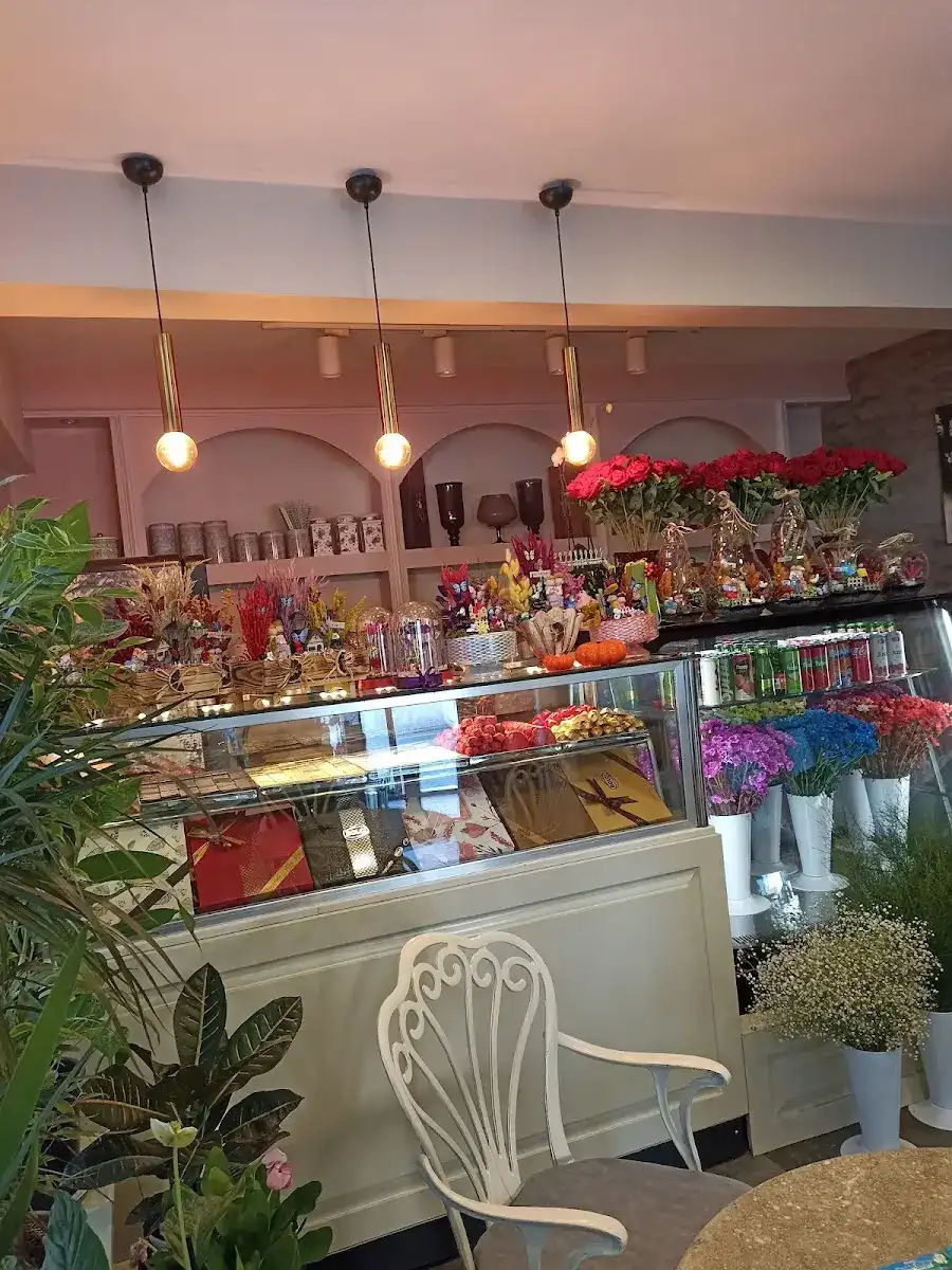 Gülfij Flower & Cafe fotoğraf 2