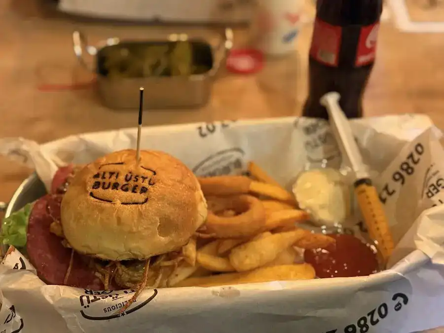 AltıüstüBurger fotoğraf 3