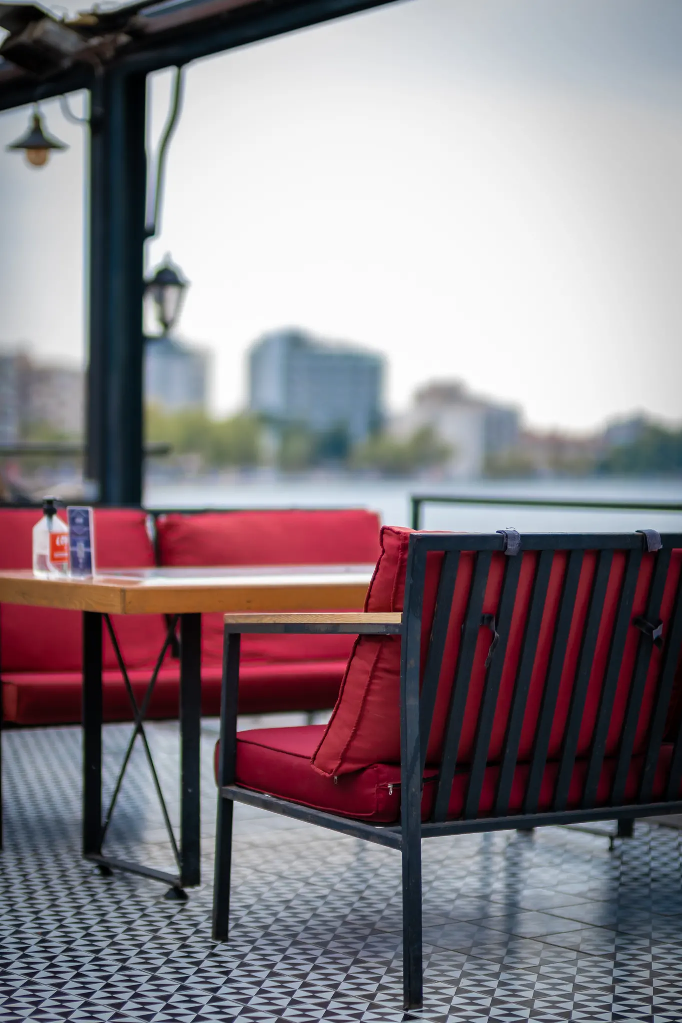 Lodos Bar
