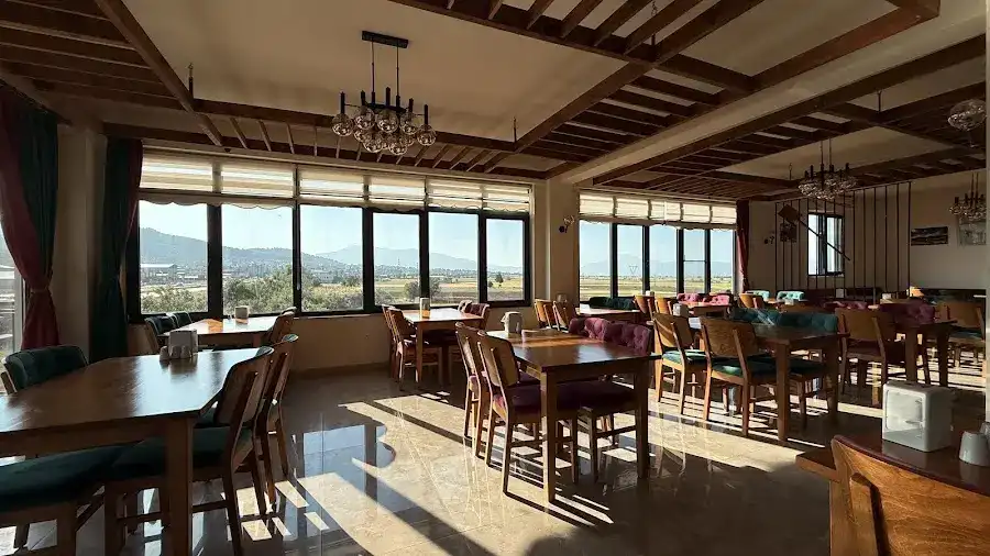PINARA RESTORAN