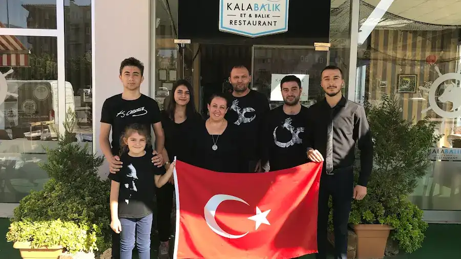 Kalabalık -Et -Balık Deniz Ürünleri Restoranı fotoğraf 3