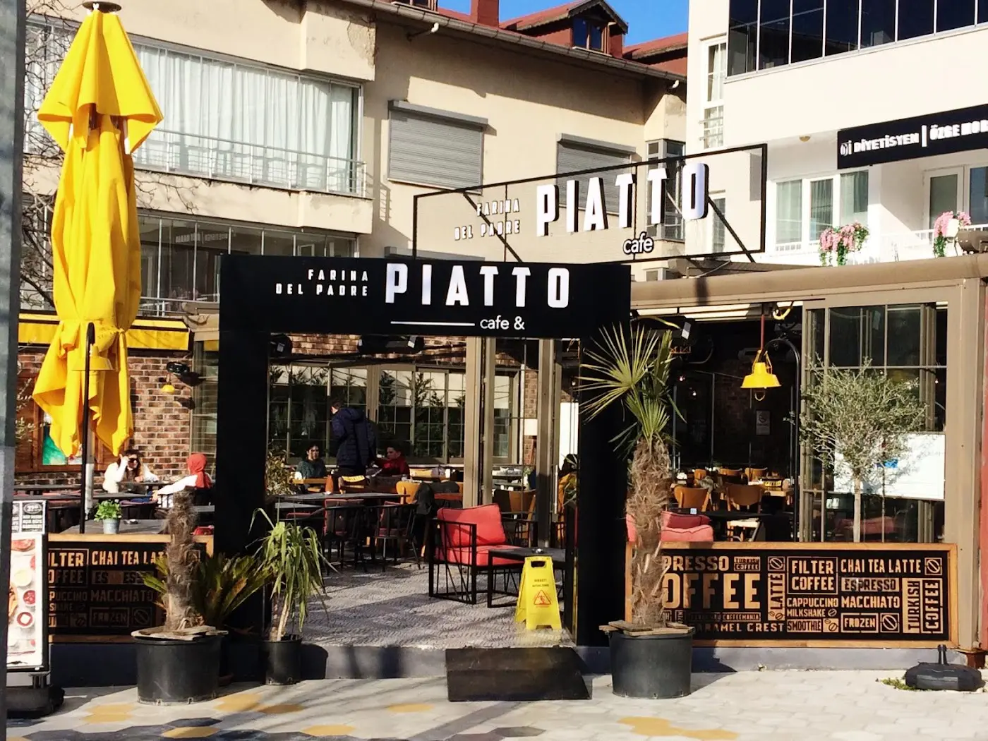 Piatto Lounge