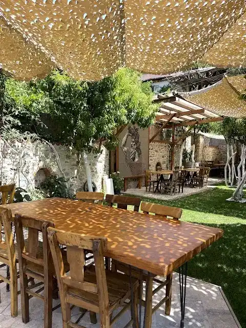 Han Buldan - Wine House