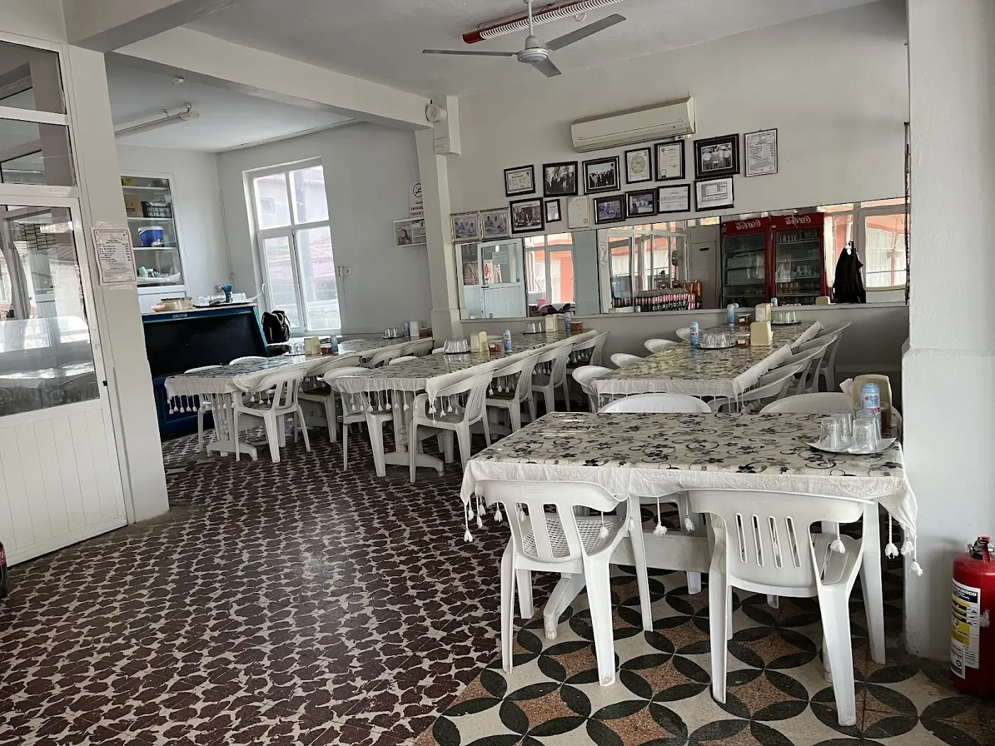 ÜNLÜ PİDE VE LAHMACUN SALONU