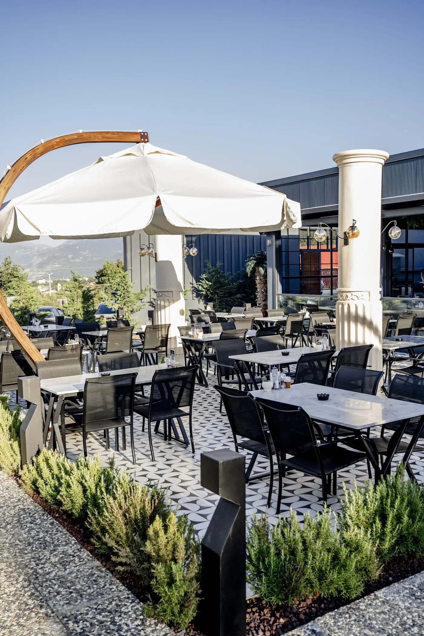 Zahra Lounge