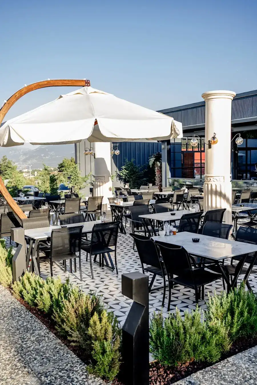Zahra Lounge