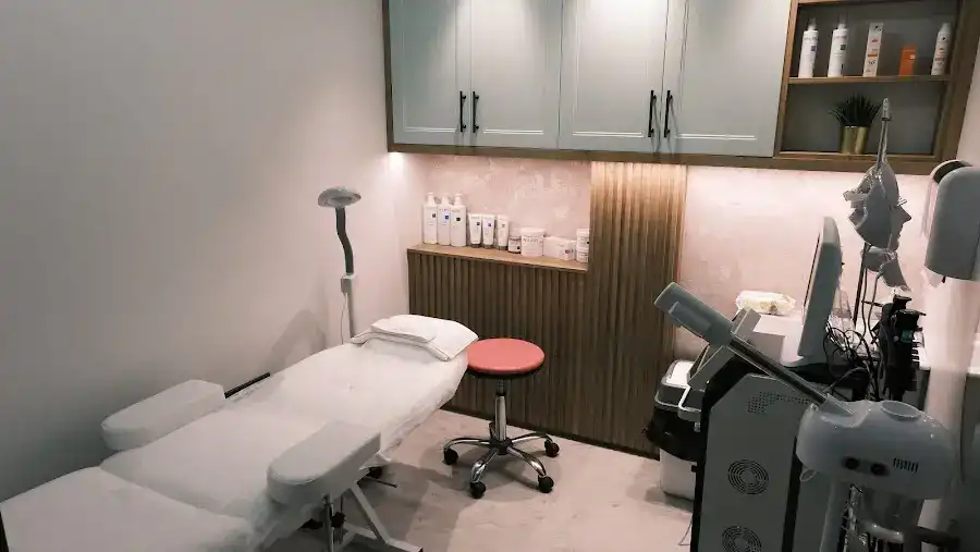 Denizli Lazer Epilasyon, Denizli Cilt Bakımı, Nail Art | Tuğçe Düzsöz Güzellik Salonu fotoğraf 2