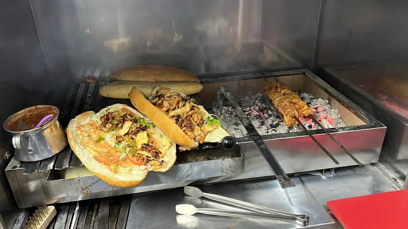 KARDEŞLER RESTORAN PİDE ÇORBA IZGARA SULU YEMEK fotoğraf 2