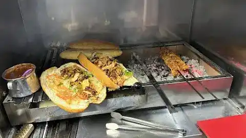 KARDEŞLER RESTORAN PİDE ÇORBA IZGARA SULU YEMEK fotoğraf 2
