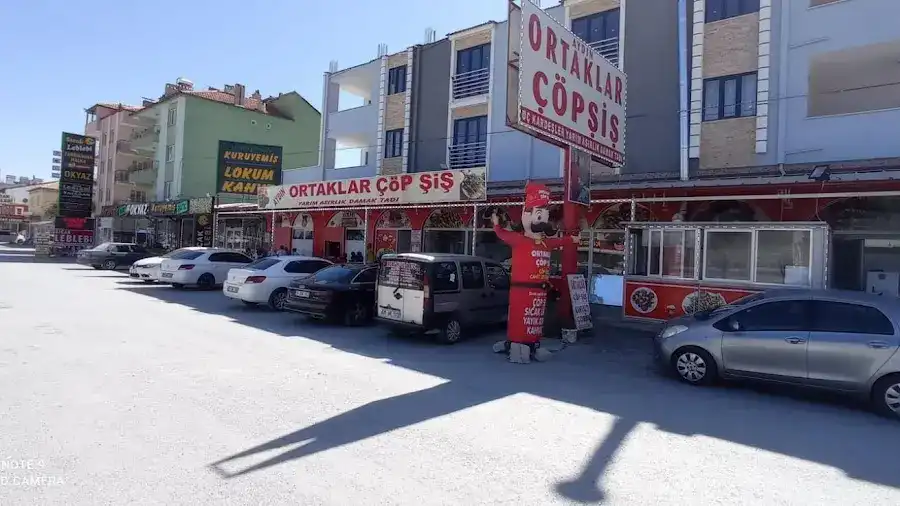 Ortaklar Çöpşiş Üç Kardeşler'in Yeri