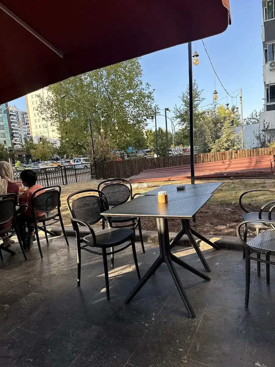 Balta Burger 75. Cadde