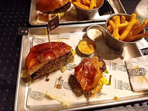 Balta Burger 75. Cadde fotoğraf 2