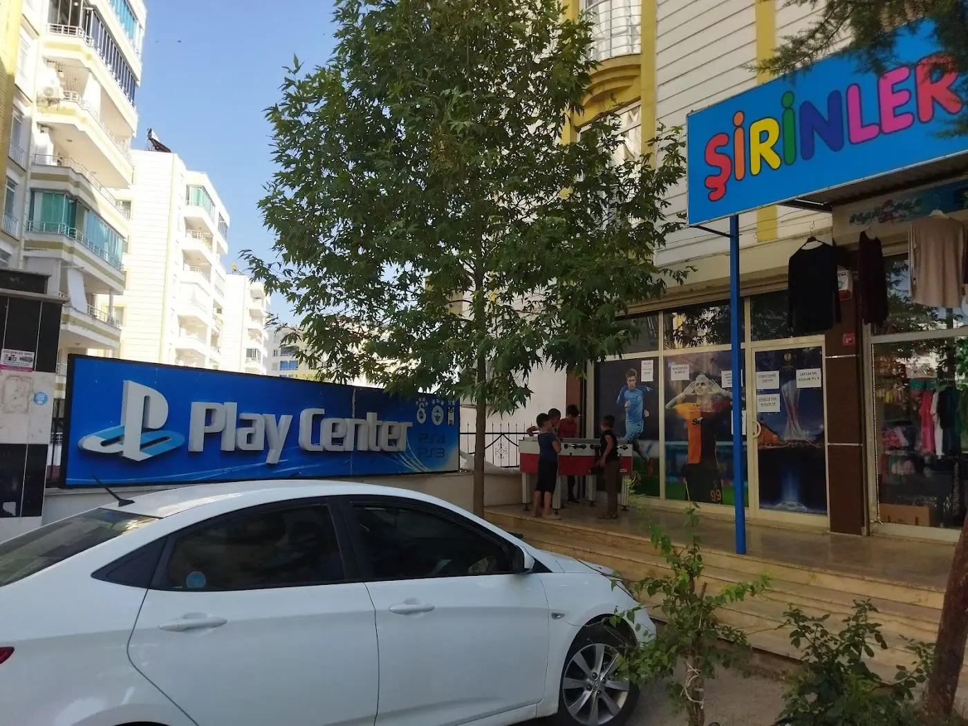 PLAYSTATION CAFE & PLAY CENTER