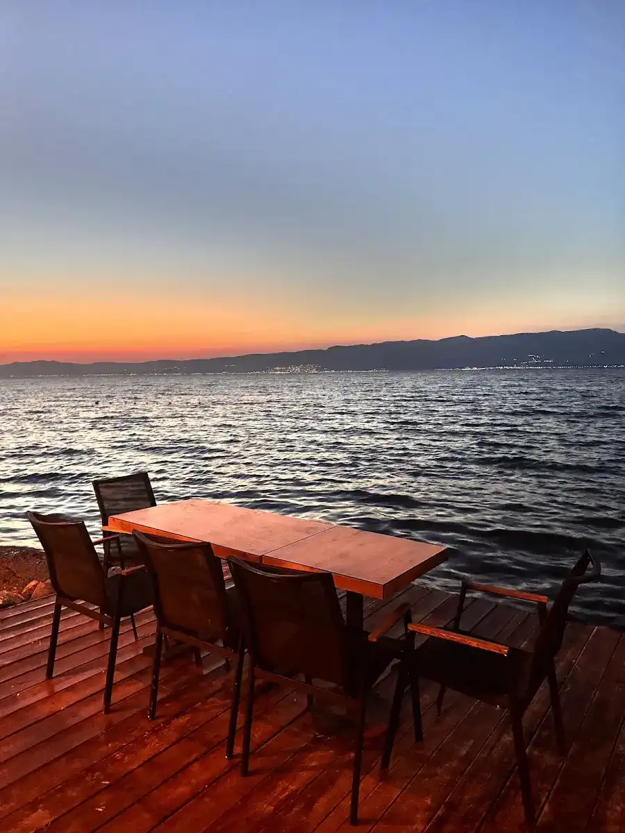 Omnia Beach