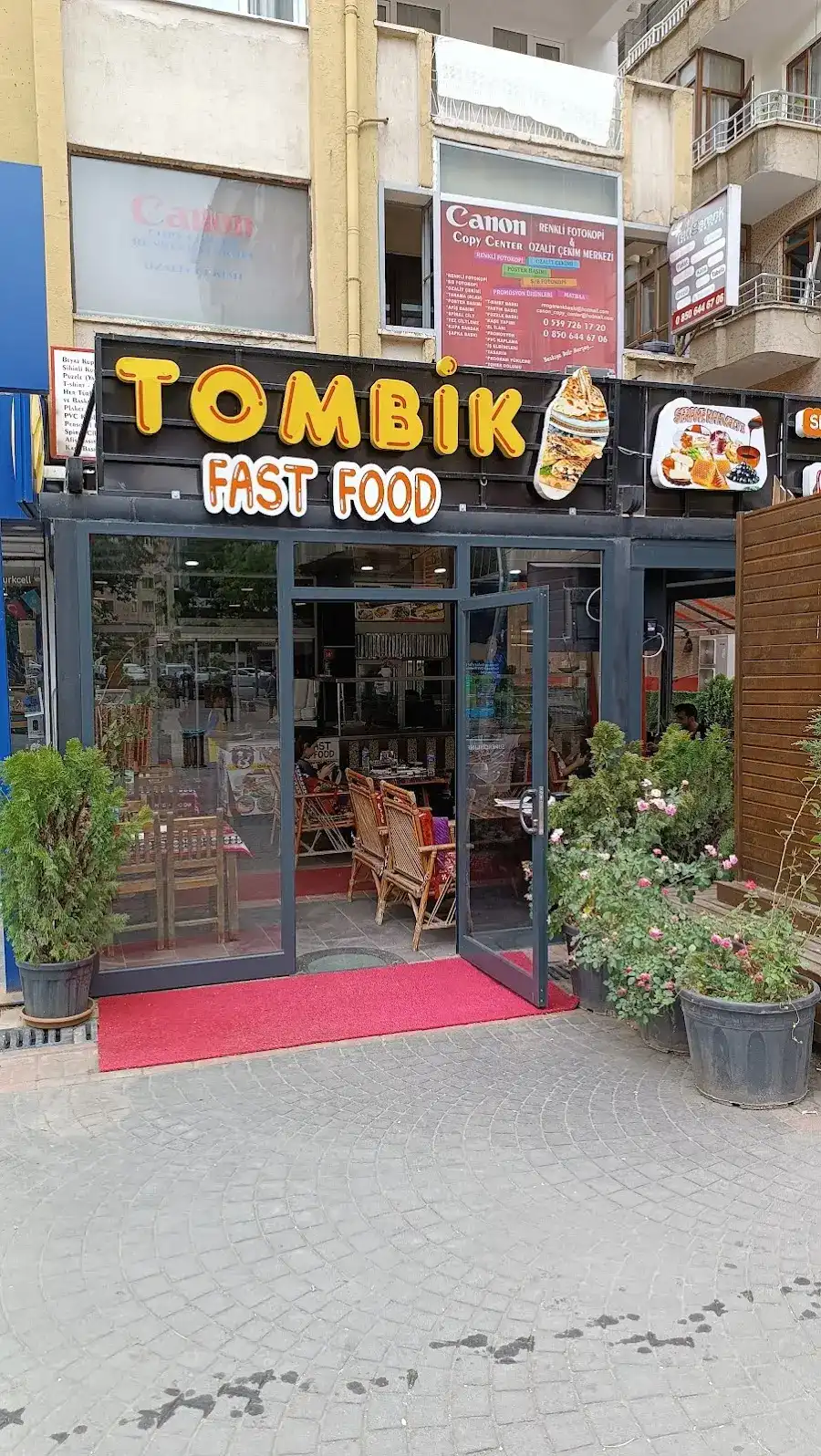 Tombik fast food kahvaltı tost gözleme menemen salonu