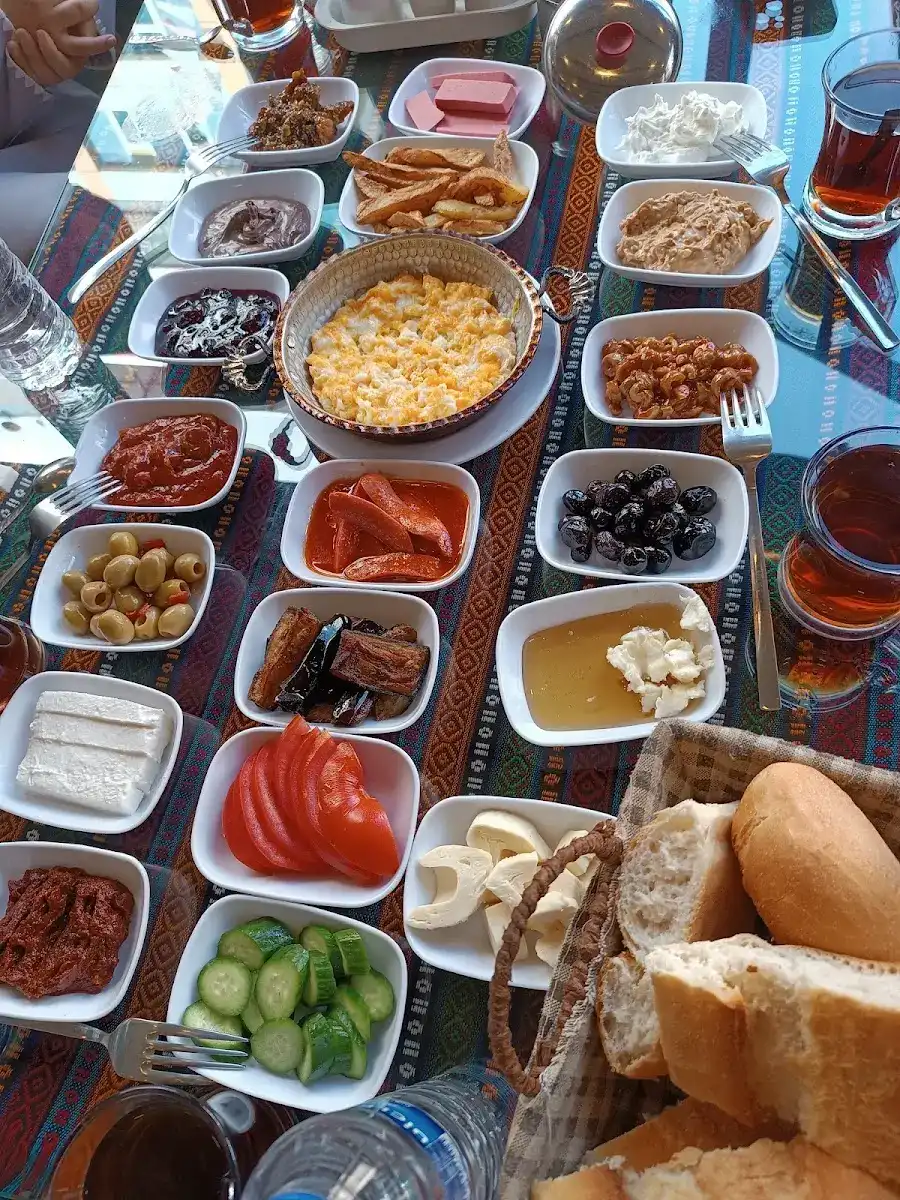 Tombik fast food kahvaltı tost gözleme menemen salonu fotoğraf 2