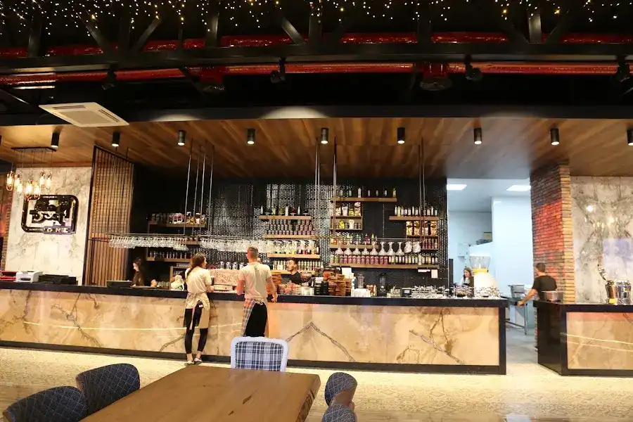 S&F Lounge