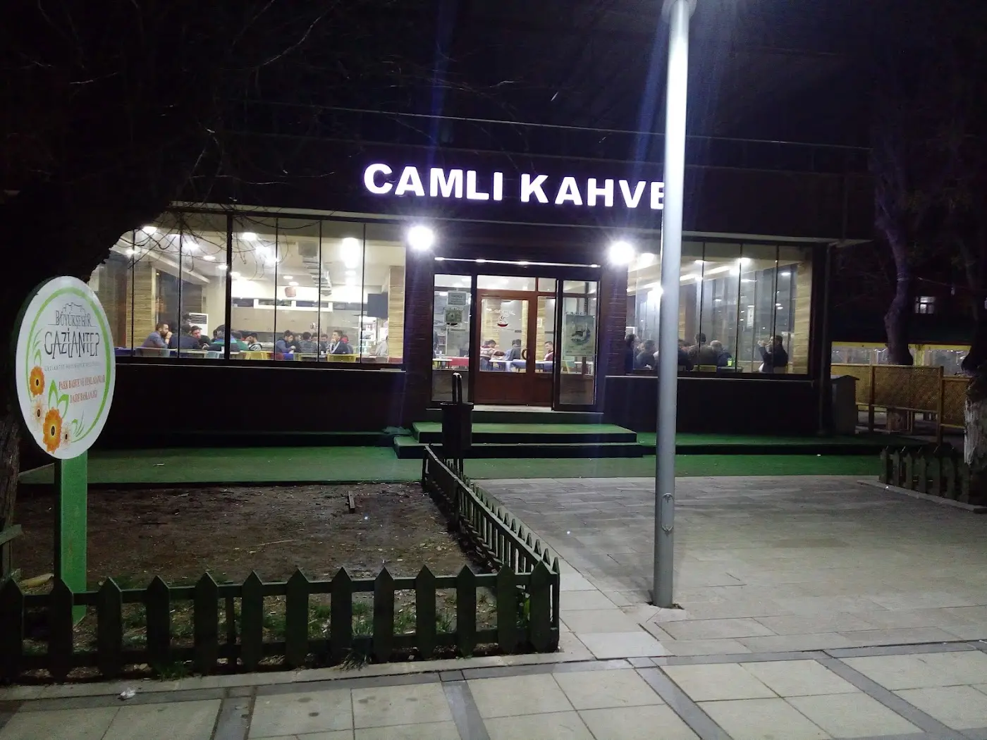 Camlı Kahve