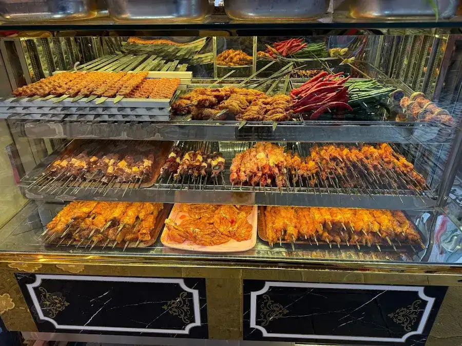 Gönlümce Kebap Muhtarın Yeri