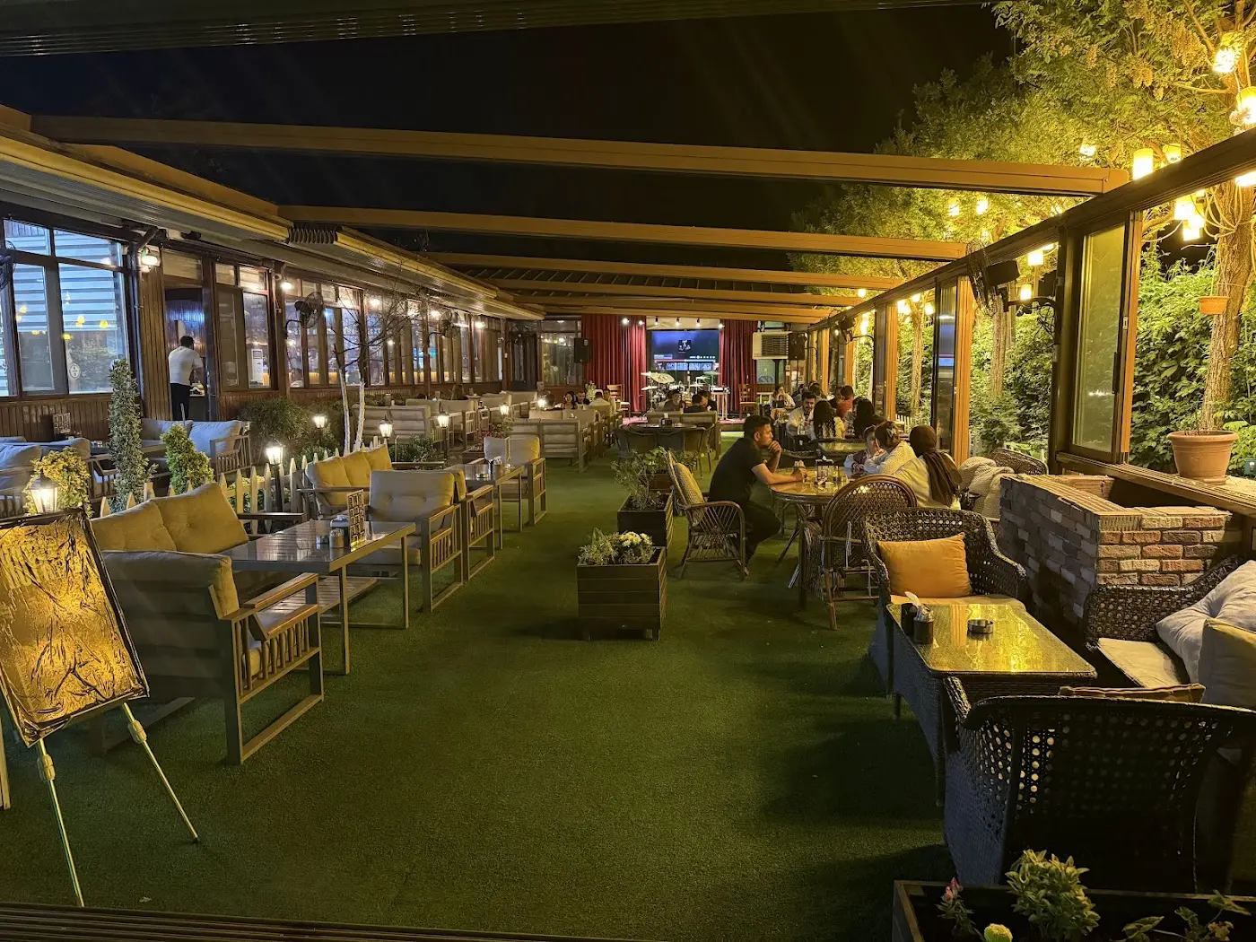 Saha Caffe & Restaurant - Hookah