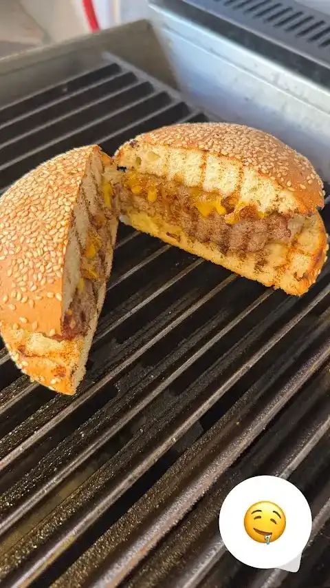 Schrinna Burger fotoğraf 2