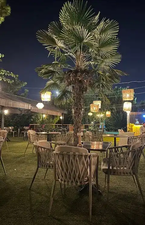 the vazzo bistro