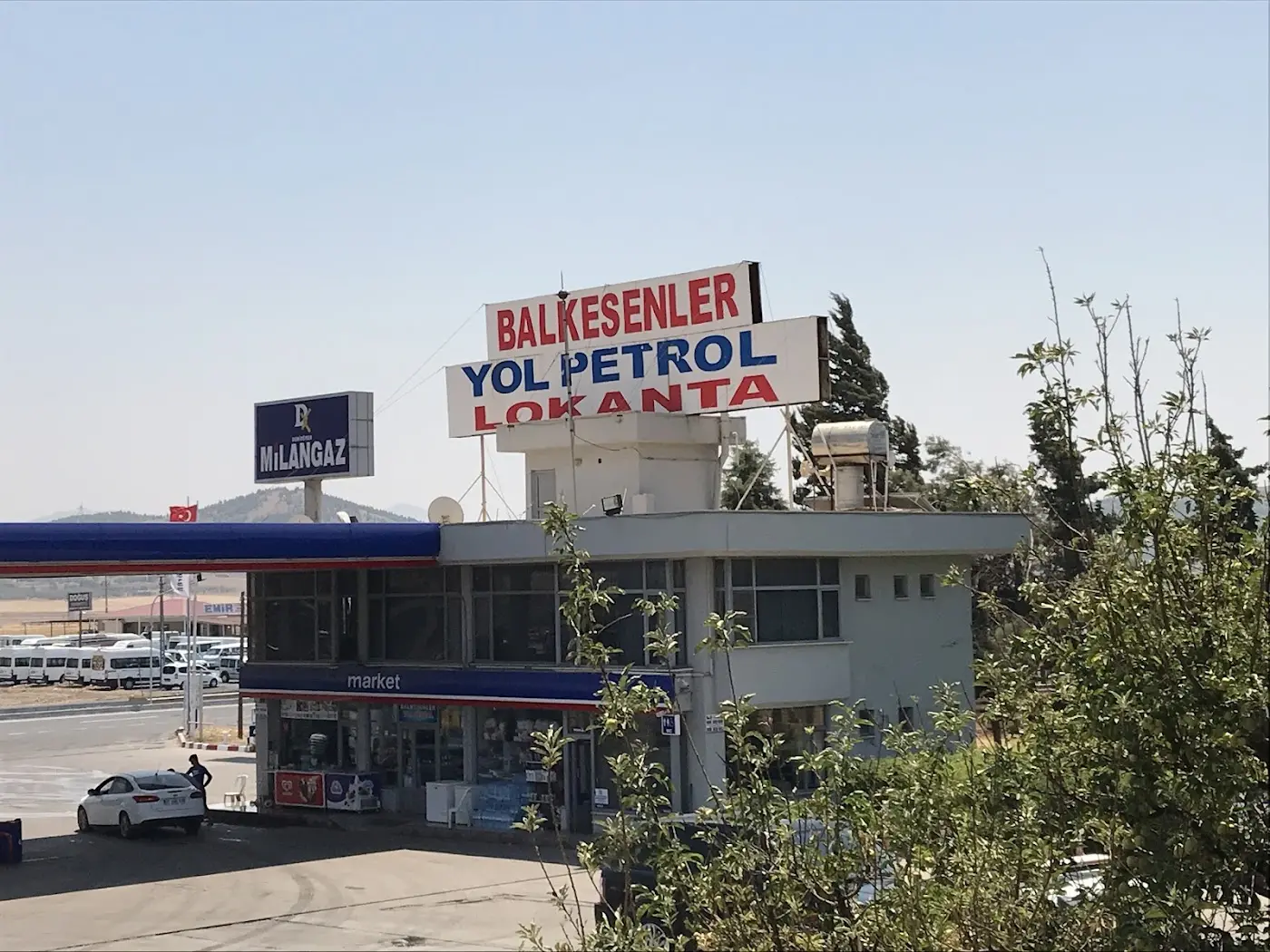 Yol Petrol Dinlenme Tesisi