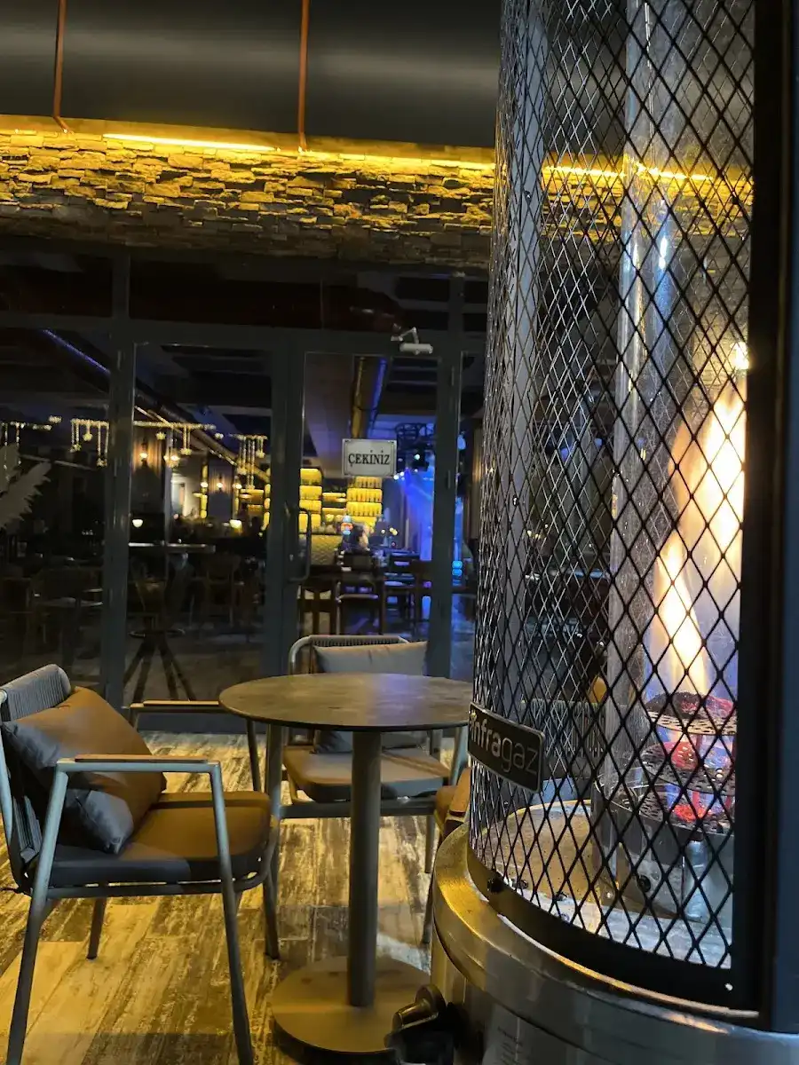 Ragas Pub Bistro | Canlı Müzik - Bar - Eğlence Mekanı fotoğraf 2