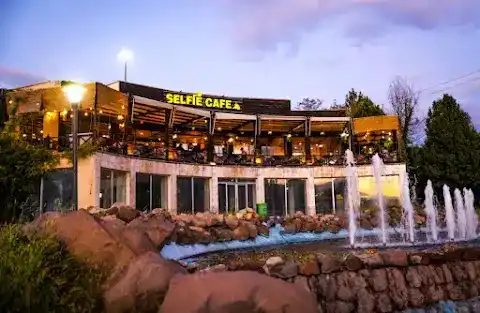 Selfie Cafe Gaziantep Serpme Kahvaltı Salonu fotoğraf 3