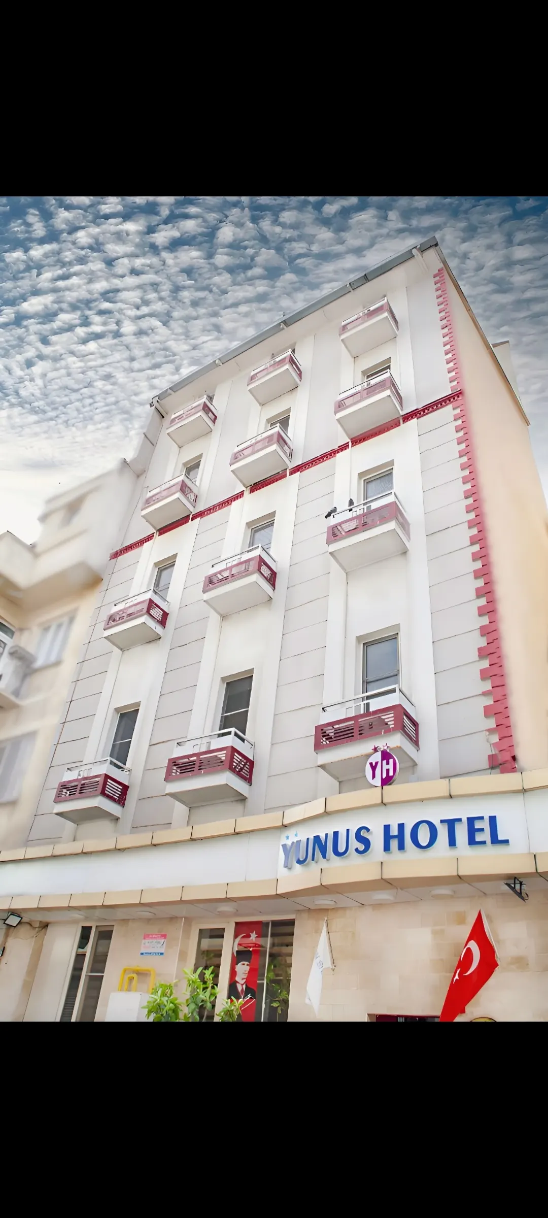 Yunus Hotel