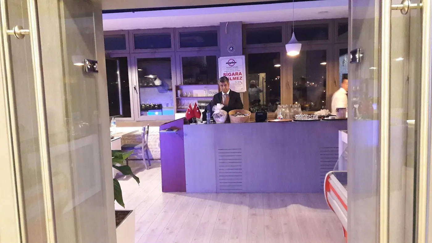 Holiday Inn Gaziantep / Sandal Balık Restoran