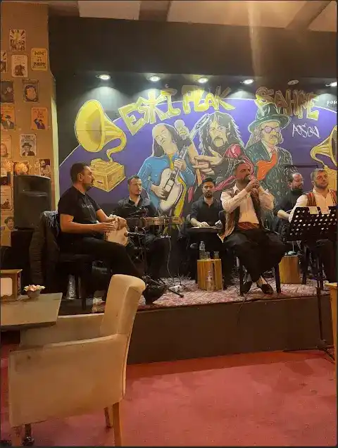 eskiplak cafe karataş