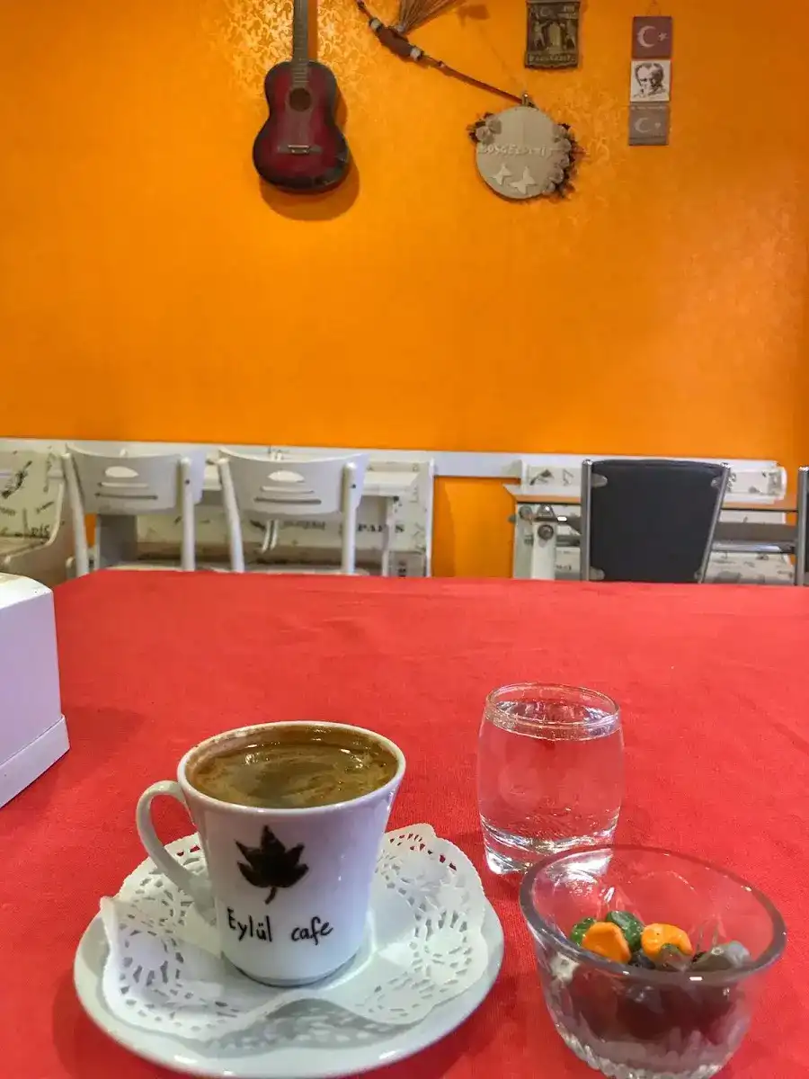 Eylül Cafe Fast Food fotoğraf 2