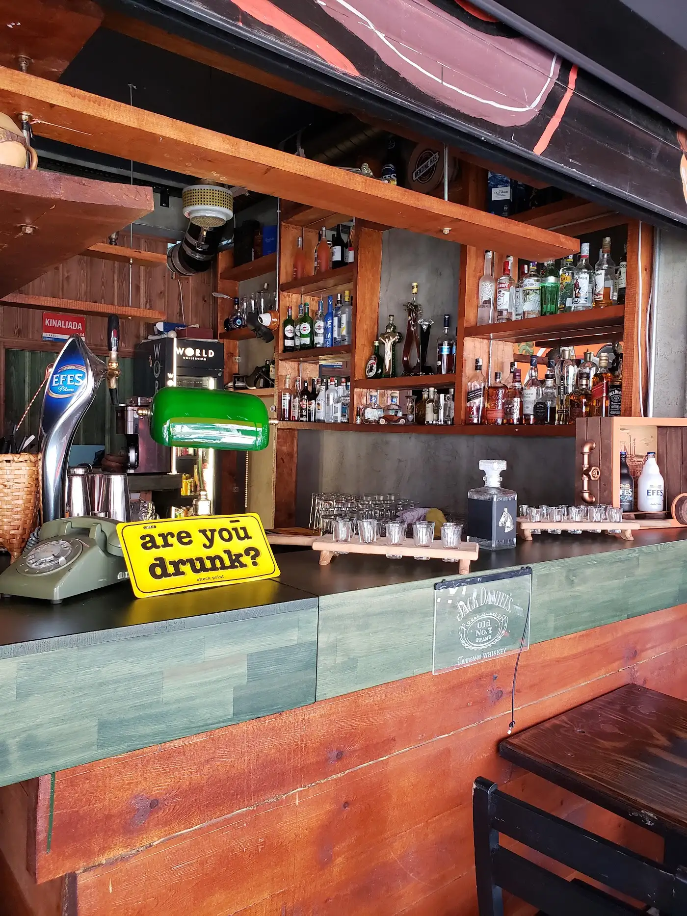 Koala Pub, Kınalıada