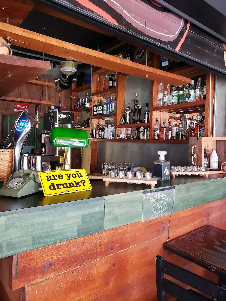 Koala Pub, Kınalıada