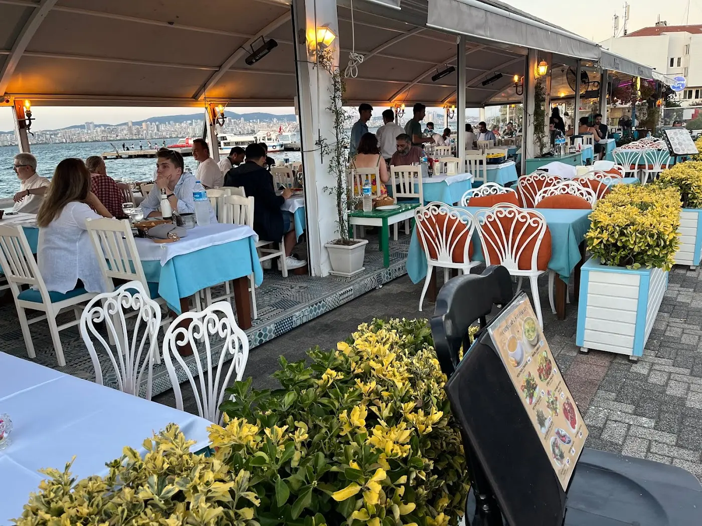 Nissi Restaurant & cafe