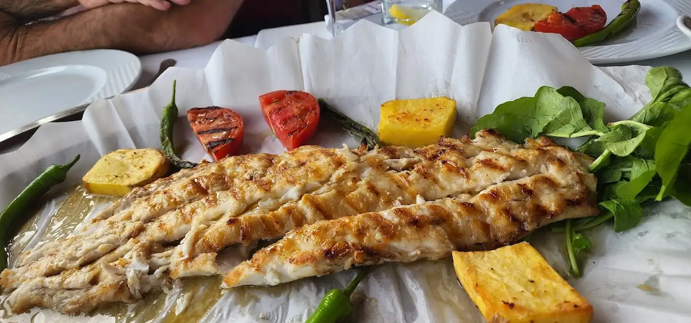 Arnavutköy Balıkçısı fotoğraf 2