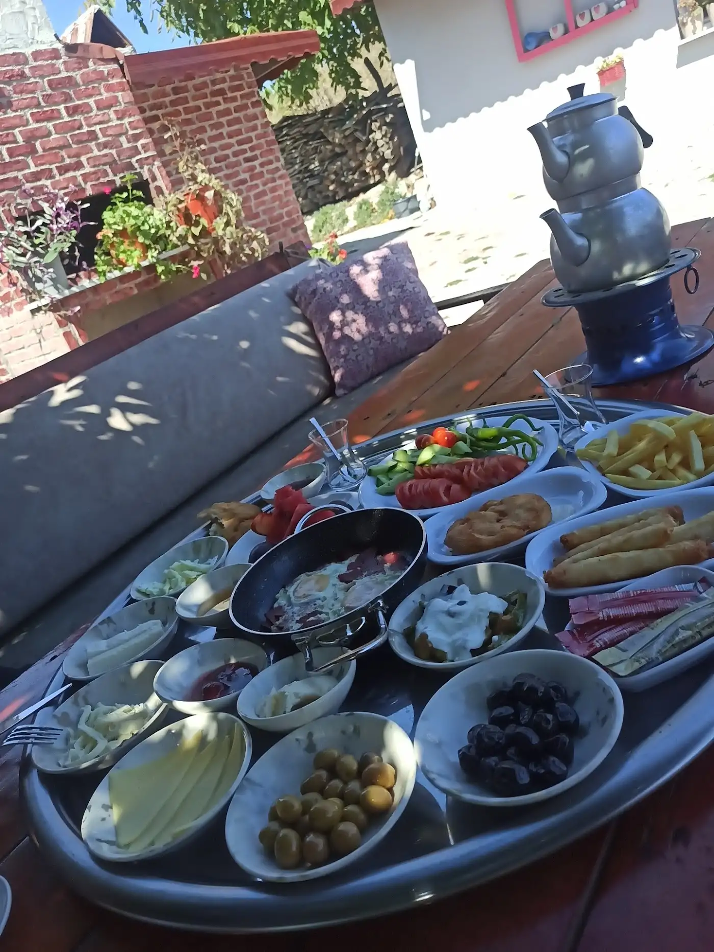 bizim bahçe kahvaltı ızgara ve ev yemekleri fotoğraf 3