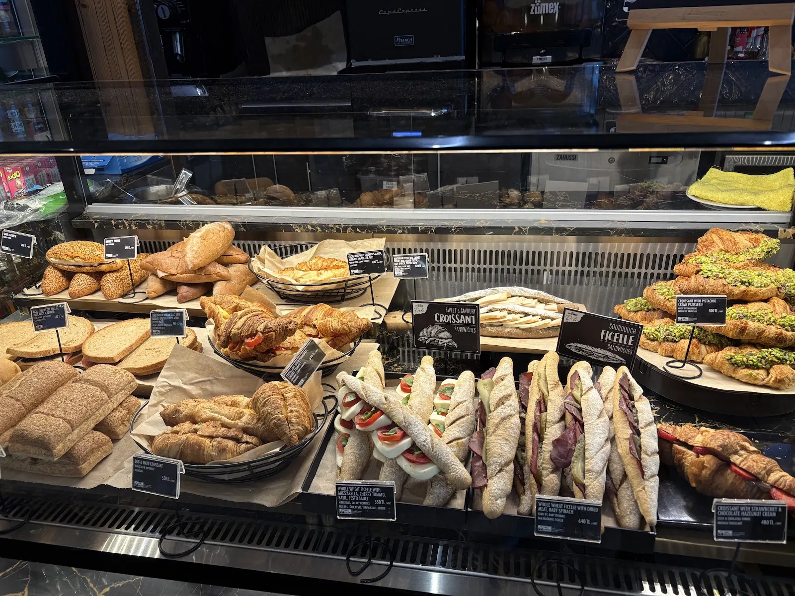 Caffè Nero fotoğraf 1