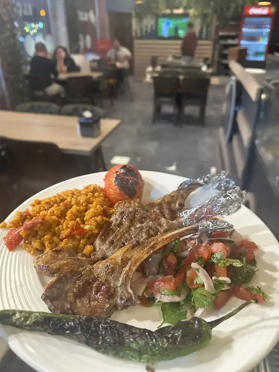 Elçi Kebap Restaurant fotoğraf 2