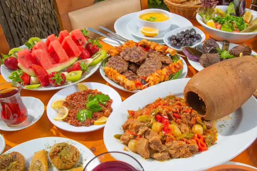 Etzade Eşsiz Anadolu Lezzetleri - Testi Kebabı, Dana Lokum - Kahvaltı fotoğraf 2