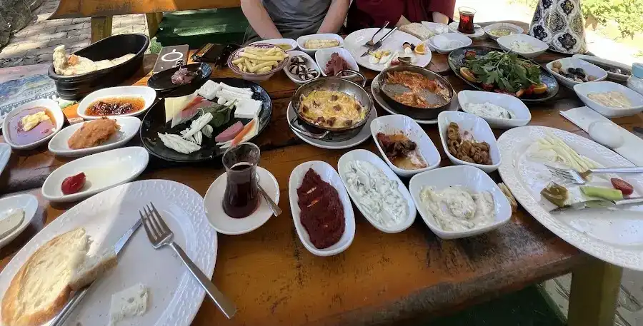 Gülmahal Restaurant Kafe, Kendin Pişir Mangal ve Serpme Kahvaltı fotoğraf 3