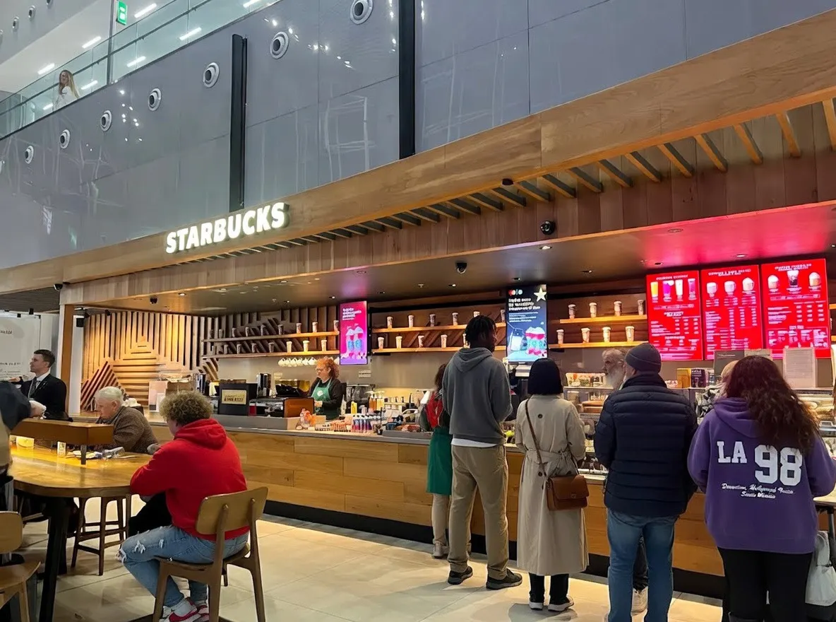 Starbucks fotoğraf 1